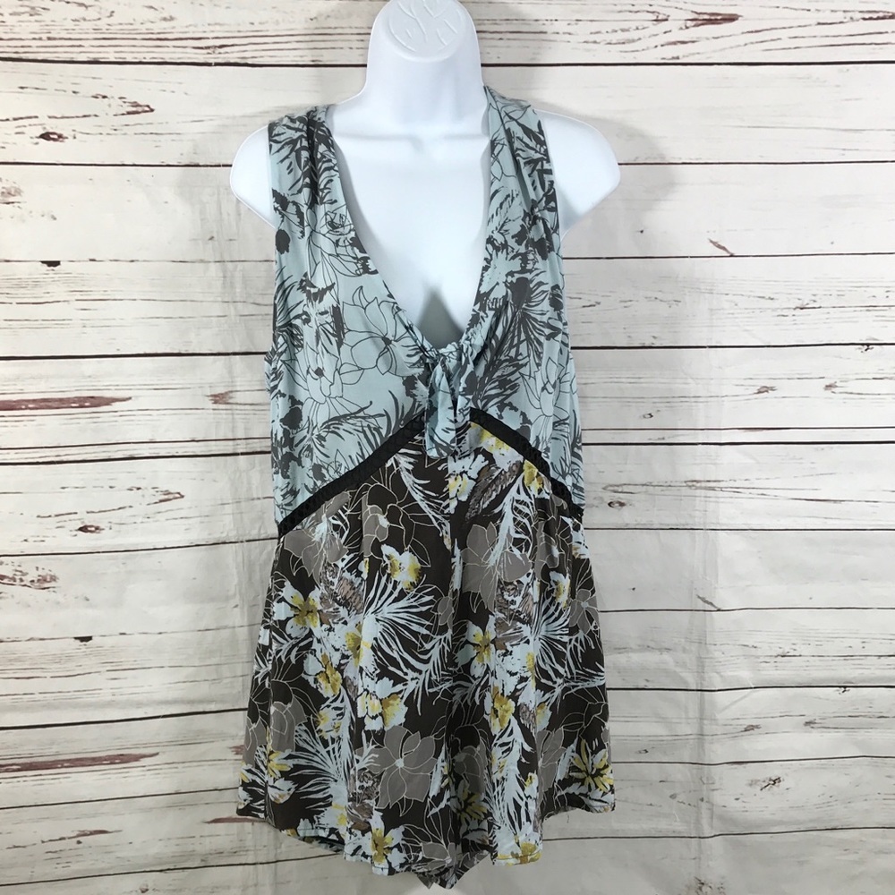 Free People romper Gray Floral Crochet‎ Size S/P